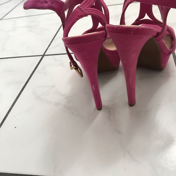 Jessica Simpson Strap Heels - Picture 2 of 6